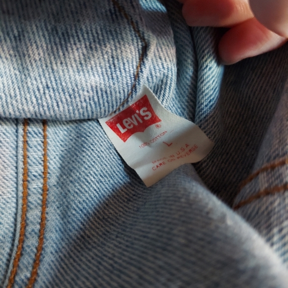 Vintage Levi Strauss and Co Christmas Patch Denim Jean Jacket - Picture 7 of 7